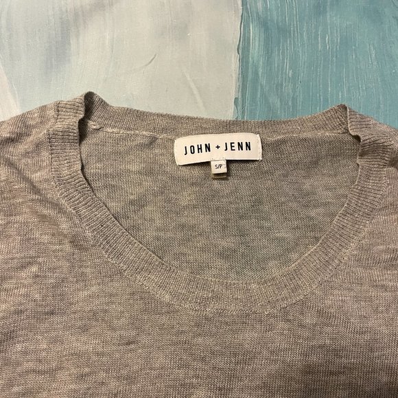 John + Jenn grey sweater size S - Picture 2 of 2